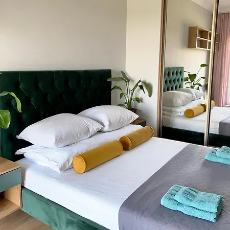Cozy, Bright & Sunny With Terrace! Apartment *